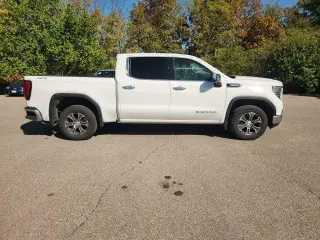 GMC Sierra 1500 2026 4x4 SLT 4dr Crew Cab 6.6 ft. SB