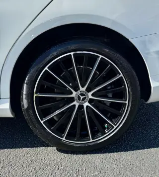 2019 MERCEDES-BENZ C-CLASS