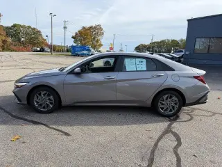 Hyundai ELANTRA 2024 SEL 4dr Sedán