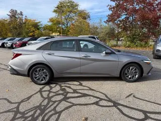 Hyundai ELANTRA 2024 SEL 4dr Sedán