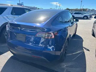 Tesla Model Y 2022 AWD Long Range 4dr Crossover