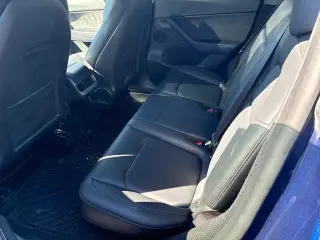Tesla Model Y 2022 AWD Long Range 4dr Crossover