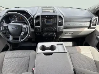 Ford F-250 Super Duty 2018 4x4 XLT 4dr Crew Cab 6.8 ft. SB Pickup