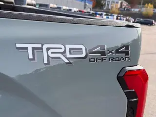 Toyota Tundra 2024 4x4 SR5 4dr CrewMax Cab Pickup SB