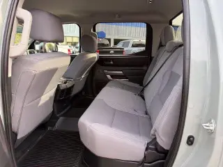 Toyota Tundra 2024 4x4 SR5 4dr CrewMax Cab Pickup SB