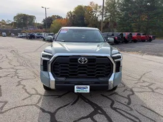 Toyota Tundra 2024 4x4 SR5 4dr CrewMax Cab Pickup SB