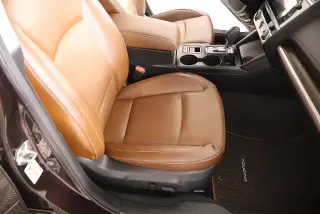 Subaru Outback 2017 con tracción en las cuatro ruedas 3.6R Touring 4dr Wagon