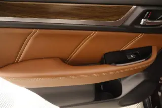 Subaru Outback 2017 con tracción en las cuatro ruedas 3.6R Touring 4dr Wagon