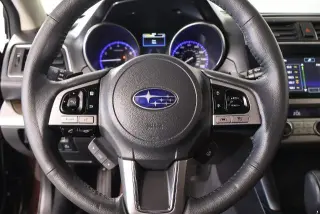 Subaru Outback 2017 con tracción en las cuatro ruedas 3.6R Touring 4dr Wagon