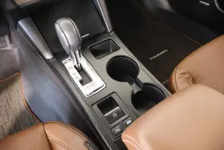 Subaru Outback 2017 con tracción en las cuatro ruedas 3.6R Touring 4dr Wagon