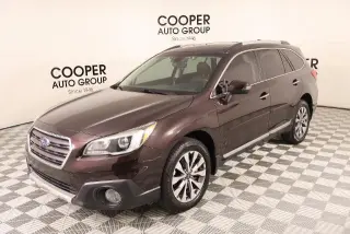 Subaru Outback 2017 con tracción en las cuatro ruedas 3.6R Touring 4dr Wagon