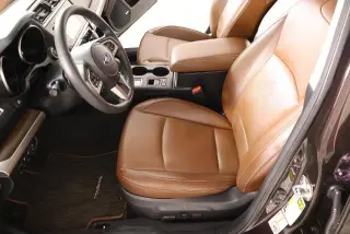 Subaru Outback 2017 con tracción en las cuatro ruedas 3.6R Touring 4dr Wagon