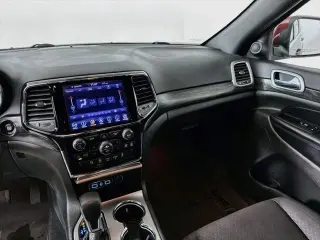 Jeep Grand Cherokee 2019 4x2 Laredo 4dr SUV