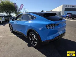Ford Mustang Mach-E 2023 AWD Premium SUV 4 puertas