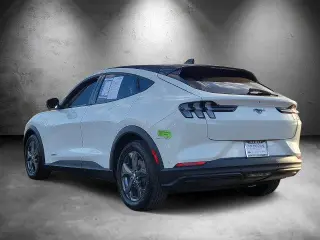 Ford Mustang Mach-E 2023 Select 4dr SUV