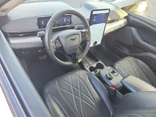 Ford Mustang Mach-E 2023 Select 4dr SUV