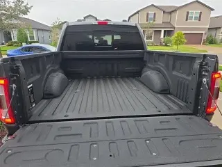 Ford F-150 2023 4x4 Lariat 4dr SuperCrew 6.5 ft. SB