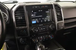 Ford F-150 2017 4x4 XLT 4dr SuperCrew 5.5 ft. SB