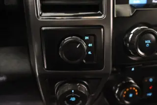 Ford F-150 2017 4x4 XLT 4dr SuperCrew 5.5 ft. SB