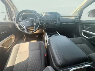 Nissan Titan 2024 4x4 SV 4dr Crew Cab 5.6 ft. SB