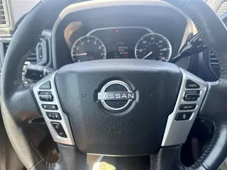 Nissan Titan 2024 4x4 SV 4dr Crew Cab 5.6 ft. SB