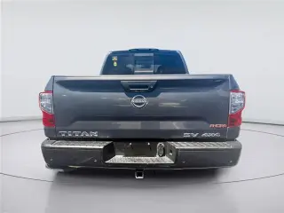 Nissan Titan 2024 4x4 SV 4dr Crew Cab 5.6 ft. SB