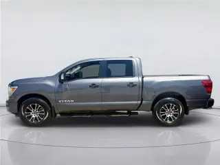 Nissan Titan 2024 4x4 SV 4dr Crew Cab 5.6 ft. SB
