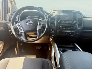Nissan Titan 2024 4x4 SV 4dr Crew Cab 5.6 ft. SB