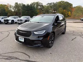 Chrysler Pacifica 2025 Limited 4dr Mini-Van