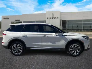 Lincoln Corsair 2024 Premiere 4dr SUV