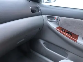Corolla CE del año 2007 Toyota