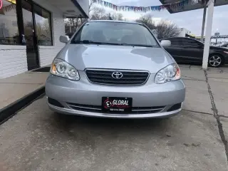 Corolla CE del año 2007 Toyota