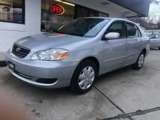 Corolla CE del año 2007 Toyota