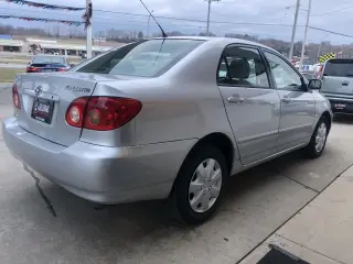 Corolla CE del año 2007 Toyota