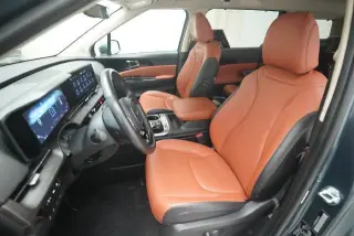 Carnaval Kia 2024 SX 4dr Mini-Van