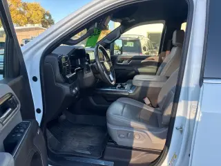 2024 GMC Sierra 3500HD SLT