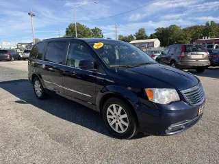 2016 Chrysler Town & Country Touring