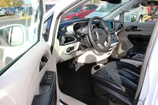 2022 Chrysler Pacifica Touring L FWD