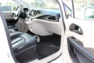 2022 Chrysler Pacifica Touring L FWD