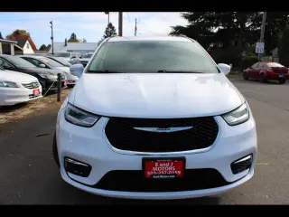 2022 Chrysler Pacifica Touring L FWD