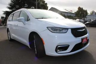 2022 Chrysler Pacifica Touring L FWD