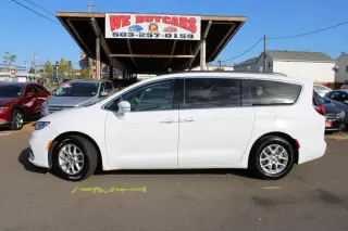 2022 Chrysler Pacifica Touring L FWD