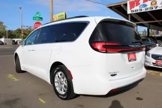 2022 Chrysler Pacifica Touring L FWD