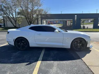 2019 Chevrolet Camaro 2dr Coupe RS