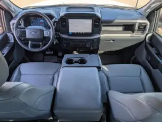 Ford F-150 2025 4x4 XL 4 puertas SuperCrew 5.5 pies SB