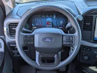 Ford F-150 2025 4x4 XL 4 puertas SuperCrew 5.5 pies SB
