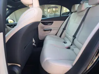 2024 Mercedes-Benz C-Class C300 4MATIC Sedan