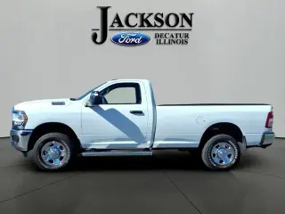 Ram 2500 2024 4x4 Tradesman 2dr Cabina Regular 8 ft. LB Pickup