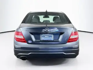 Mercedes-Benz Clase C 2014 C 250 Lujo 4 puertas Sedán