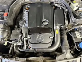 Mercedes-Benz Clase C 2014 C 250 Lujo 4 puertas Sedán